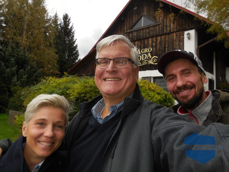 Polish family, smiling cousins 